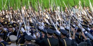 Kılıç Krizi Sonrası İstifa Etti