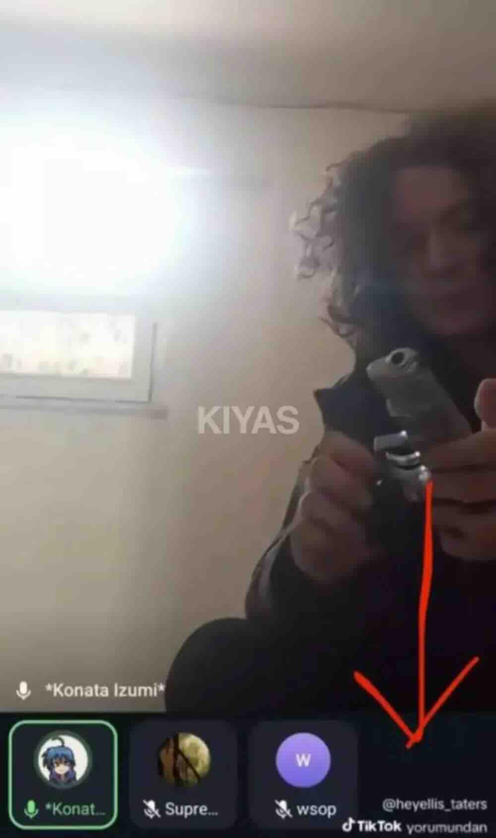 Her gün aynı bilgisayar oyununu oynamışlar.