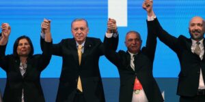 CHP’den AKP’ye Bir Geçiş Daha