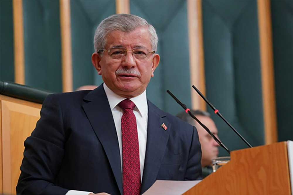 Ahmet Davutoğlu’dan Sıcak Açıklamalar