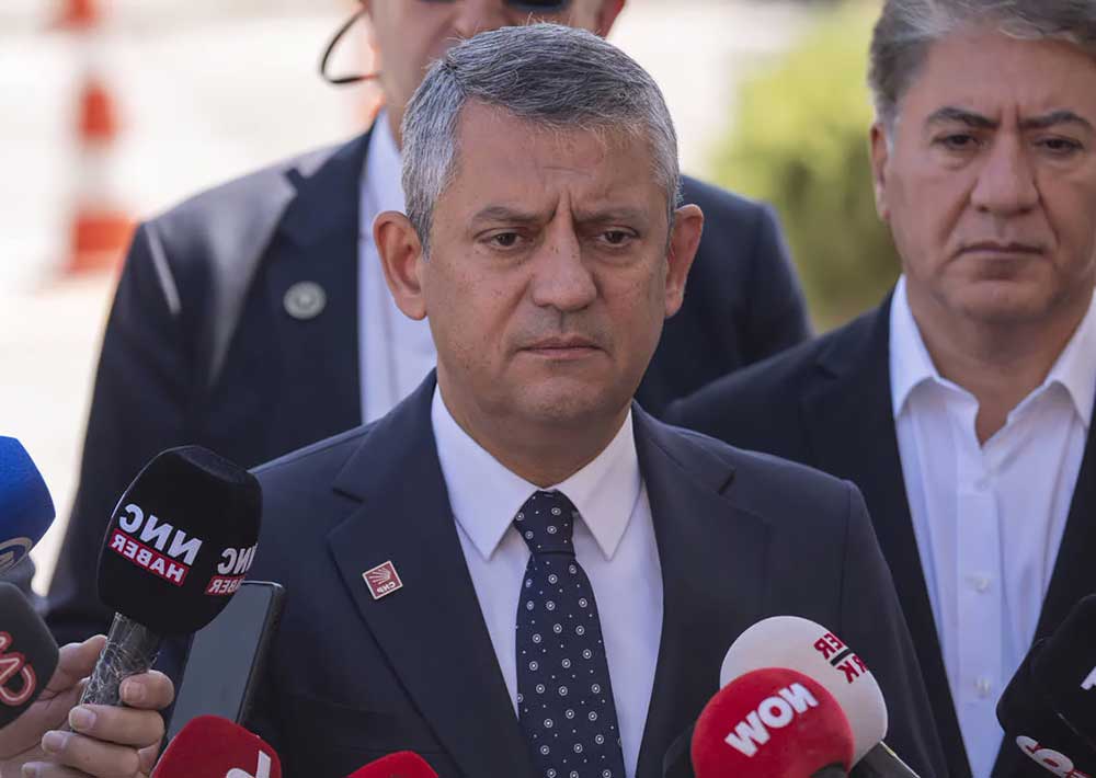 Yeni Parti’ye Katılımlar Sürüyor